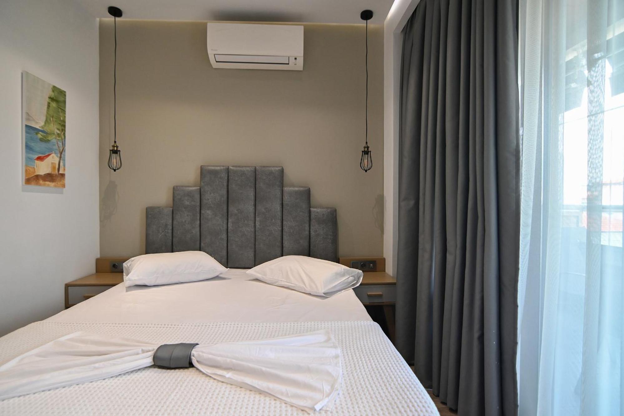 Amalia Rooms Sea View Vrasná 외부 사진