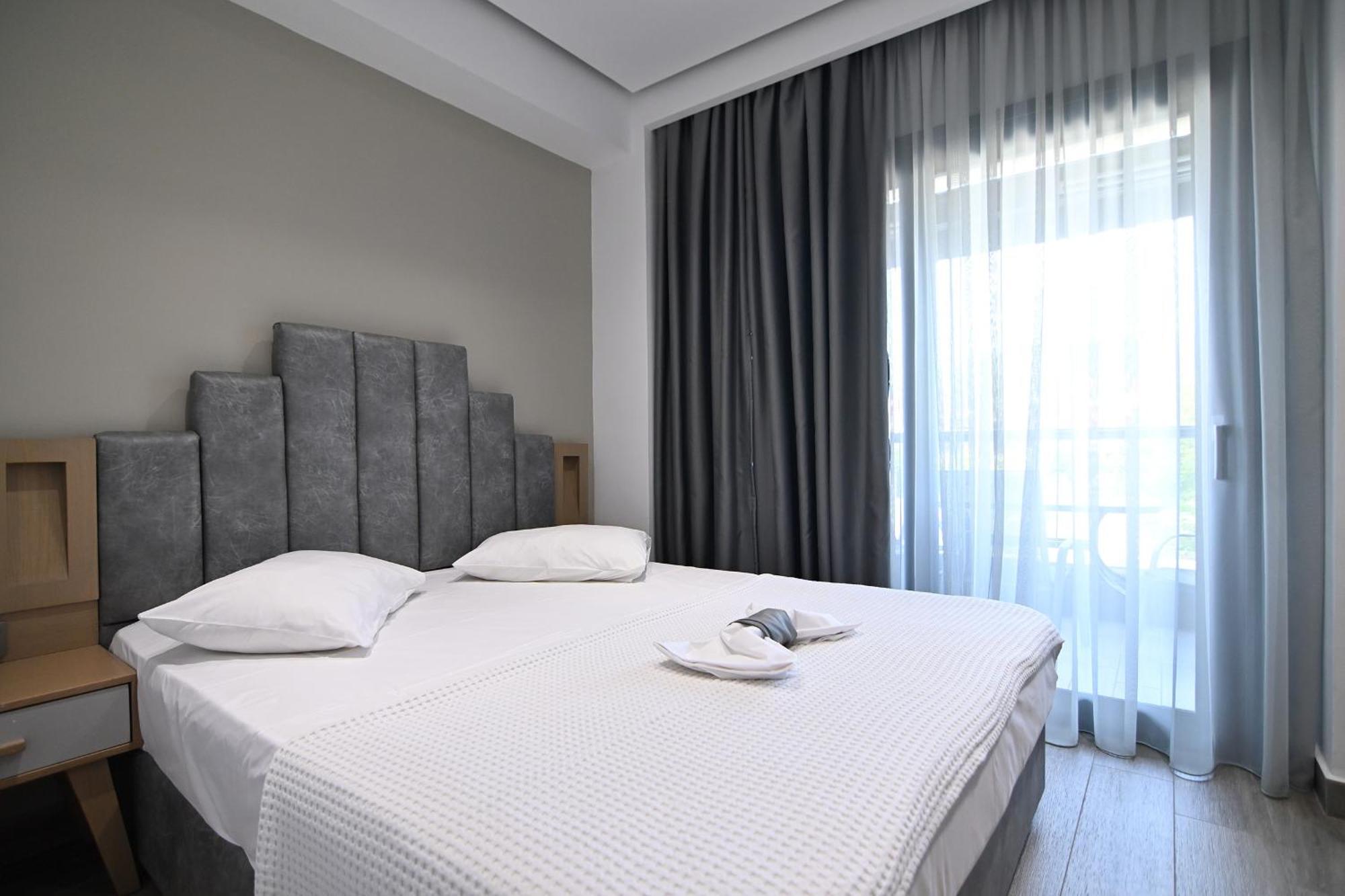Amalia Rooms Sea View Vrasná 외부 사진